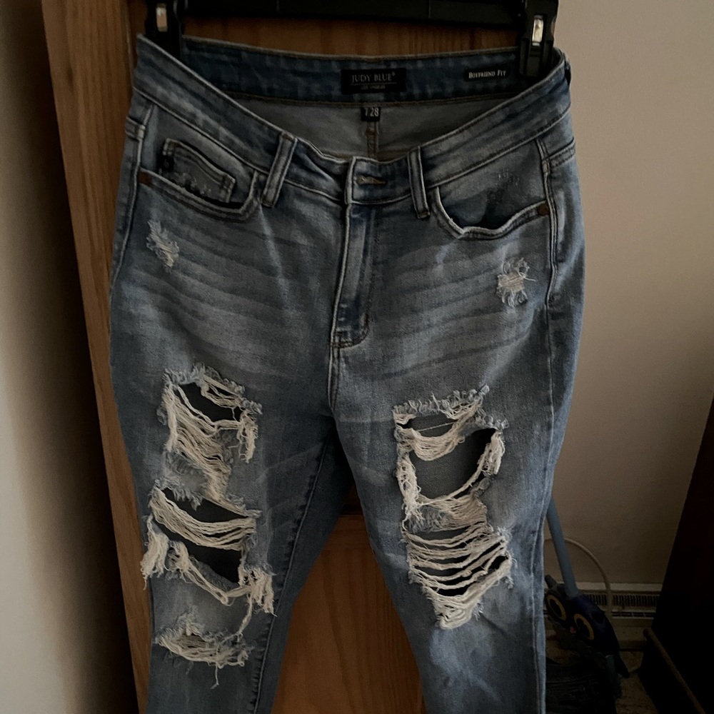Judy Blue 7/28 boyfriend jeans. Like new distressed jeans